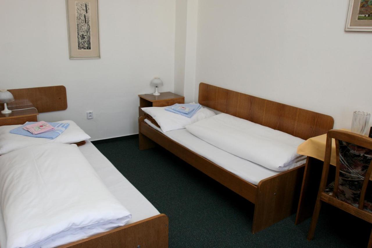 Hotel Ensana Jalta Piest'any Zimmer foto